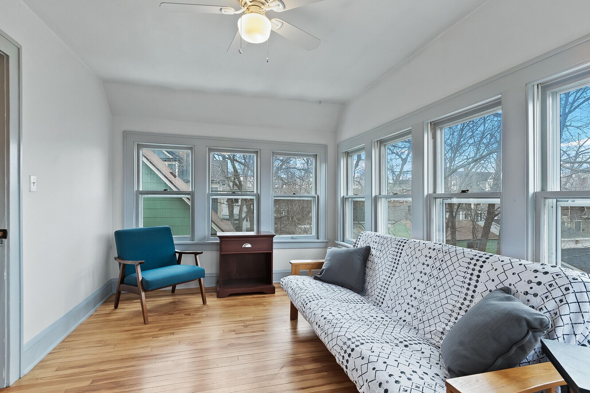 Victorian house in Uptown: Hot Tub, Near the Convention Center, DT and the lakes