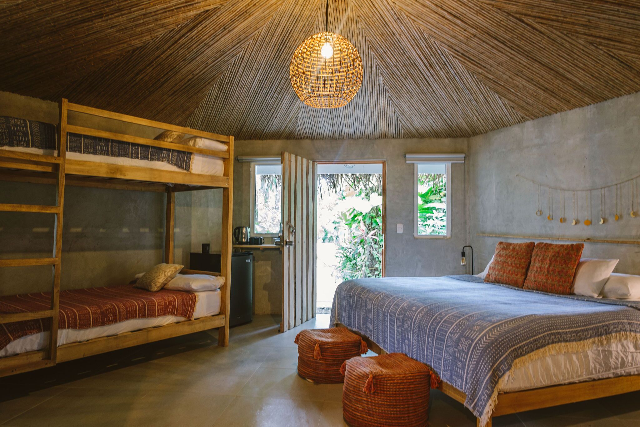 Barefoot Room | In-room safe, desk, free WiFi