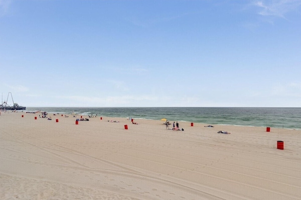 Platja a a prop, gandules de platja i tovalloles de platja