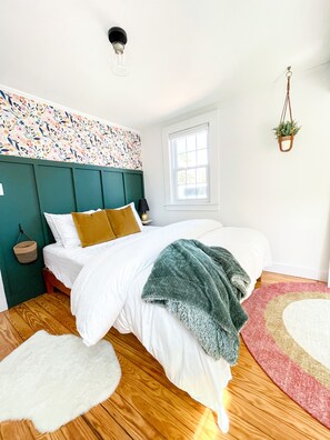 2 bedrooms, desk, iron/ironing board, free WiFi