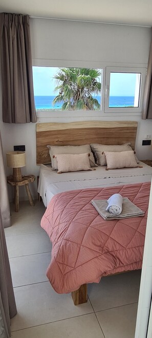 4 bedrooms, WiFi, bed sheets