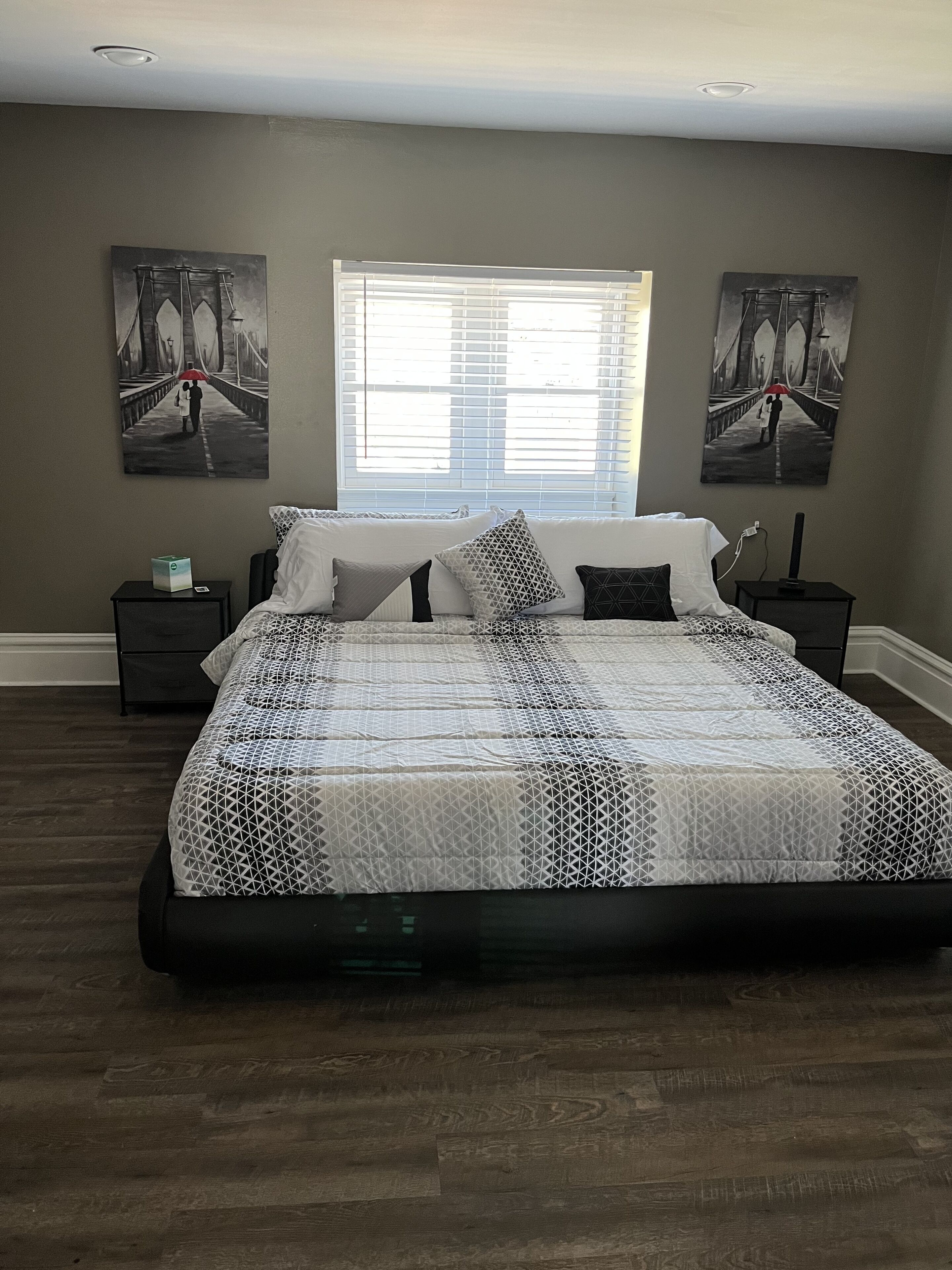 3 bedrooms, in-room safe, desk, iron/ironing board