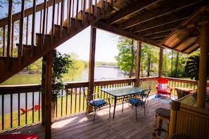 Outdoor dining - Edgewater escape only 3 minutes from bridge water! (Moneta)
