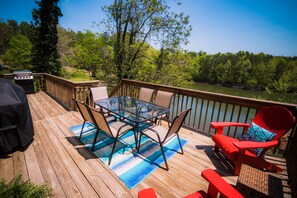 Outdoor dining - Edgewater escape only 3 minutes from bridge water! (Moneta)
