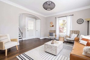 TV, fireplace, offices