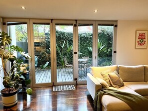 Living area - 2-bedroom home with fireplace (Elwood)