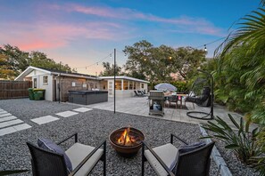 Terrace/patio - The Wisteria Oasis With heated pool and hot tub,cold plunge (Sarasota)