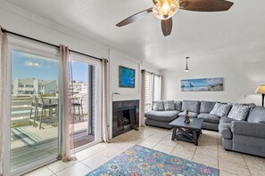 TV, DVD player - Beach & Harbor close Ocean & Pool View Retreat (Dana Point)