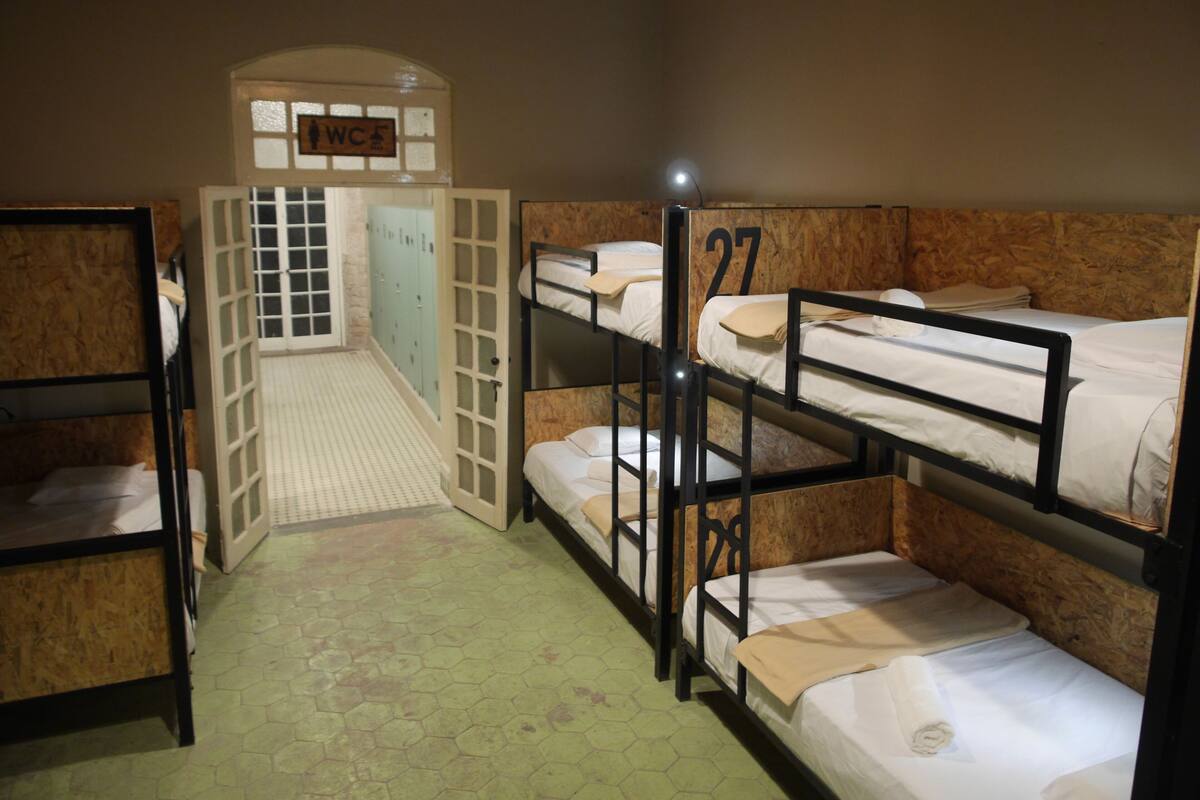 Comfort Shared Dormitory, Women only