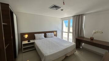 Superior Studio Suite, Multiple Beds, Non Smoking, Terrace | Desk, cots/infant beds, free WiFi, bed sheets
