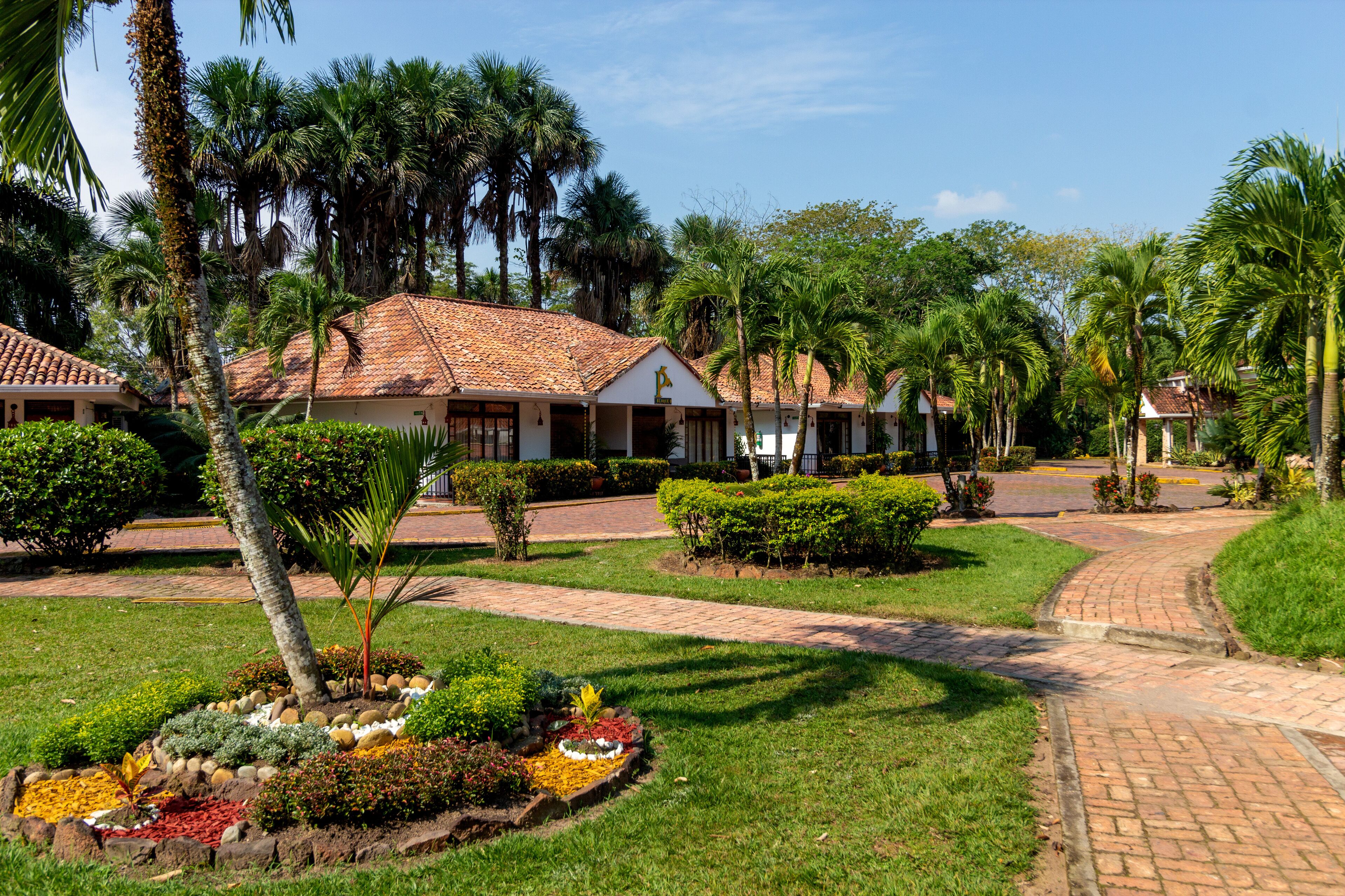 标准四人房 | 外观