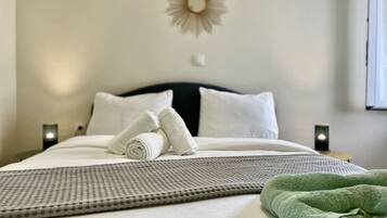 1 bedroom, in-room safe, desk, free WiFi