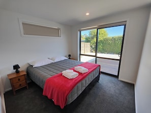 6 bedrooms, iron/ironing board, travel crib, free WiFi