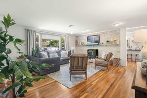 Flat-screen TV, offices - Newly Updated Home Close to Beaches! (Eastham)