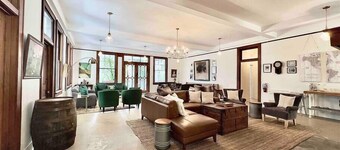 Luxury Historic 4-Bedroom Retreat in North Asheville – Hot Tub & Mountain Views