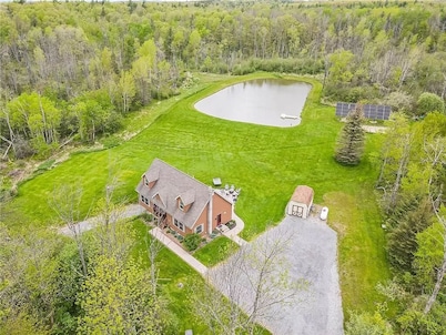 Dog friendly Retreat on 6 Private Acres in the Finger Lakes Region 