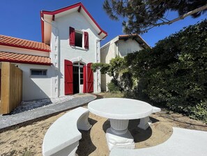 Outdoor dining - 300m from the South beach, Studio for 3 to 4 people in Mimizan beach (MIMIZAN-PLAGE)