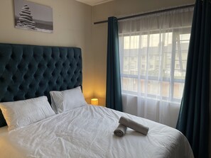 2 chambres, fer et planche à repasser, Wi-Fi gratuit, draps fournis