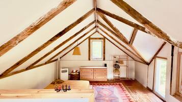 1 bedroom, WiFi (free), bed sheets