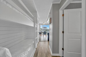 1 soverom, strykejern/-brett, wi-fi og sengetøy