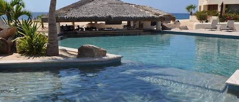 室外泳池、暖水池