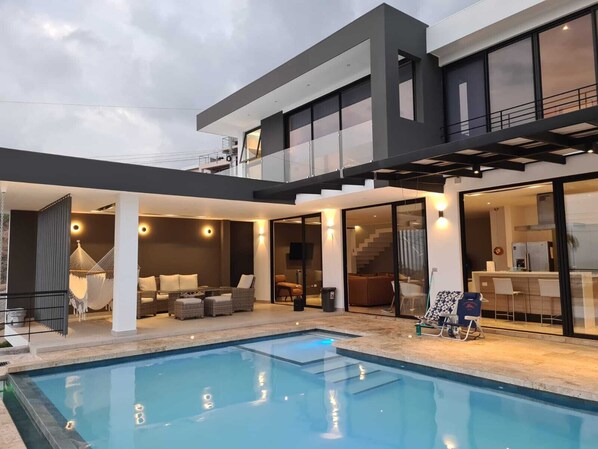 Alberca al aire libre 