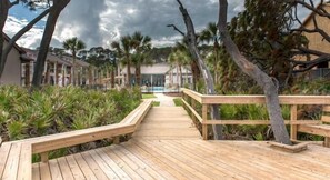 Terrace/patio - Garden Cottage 91- Ocean Oasis - Street Legal Golf Cart included (Jekyll Island)