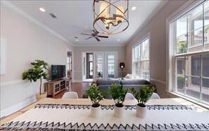 Interior - Garden Cottage 91- Ocean Oasis - Street Legal Golf Cart included (Jekyll Island)