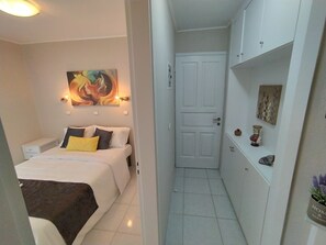 1 bedroom, iron/ironing board, free WiFi, bed sheets