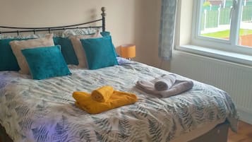 House | 3 bedrooms, iron/ironing board, free WiFi, bed sheets
