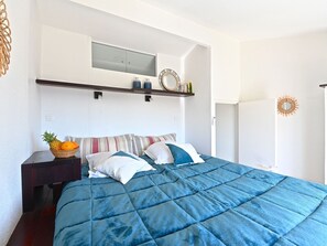 2 soverom, reiseseng for barn, wi-fi (mot et tillegg) og sengetøy