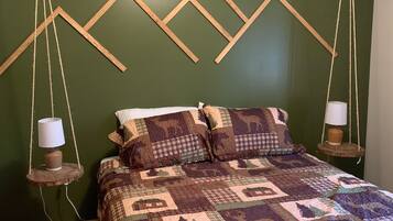3 bedrooms, iron/ironing board, free WiFi, bed sheets