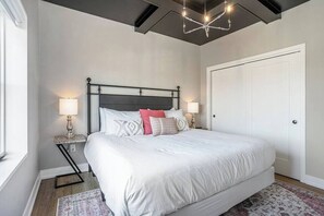 1 室のベッドルーム、アイロン / アイロン台、WiFi、ベッドシーツ