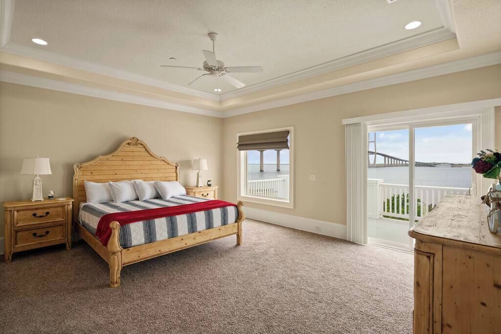 5 bedrooms, iron/ironing board, bed sheets