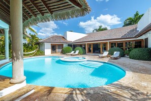 Piscina externa