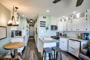 Fridge, oven, stovetop, coffee/tea maker - Beachfront Breeze! Front Row/Heated Pool/Unobstructed Ocean Views! (Galveston)