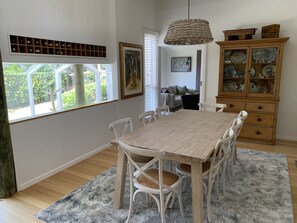 Dining - Relaxed Retreat - hot plunge pool, wood fire, pet friendly, 4pm Sun checkout. (Mount Martha)