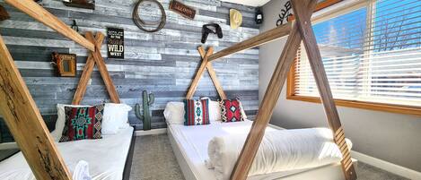 4 habitaciones, escritorio, cuna de viaje y wifi gratis