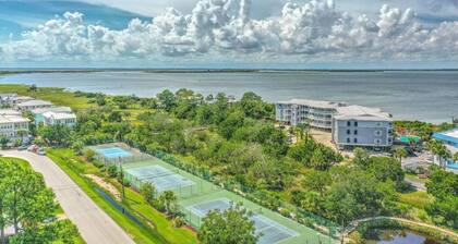 Bliss on Bay 2 Bed / 2 Bath Beachfront Condo