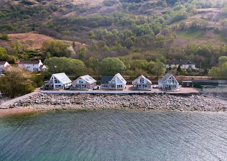 Exterior. Beach House 2 with Hot Tub - sleeps 8 guests in 4 bedrooms