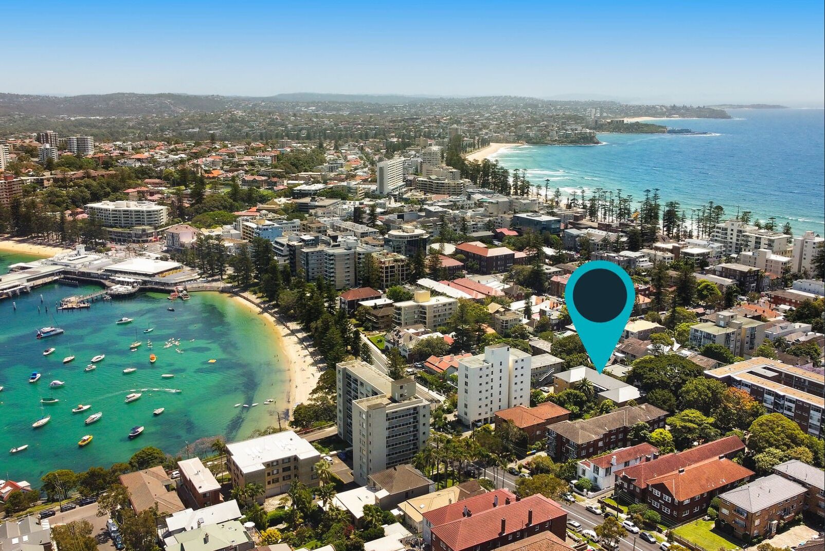 Bright & Peaceful Top-Floor Retreat with Harbour Views — image 4