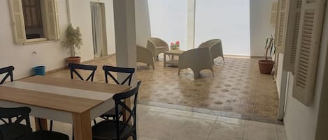 تناول الطعام