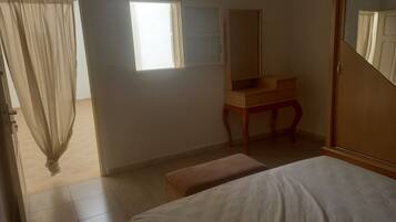 2 Schlafzimmer, Bügeleisen/Bügelbrett, Reisekinderbett, kostenloses WLAN