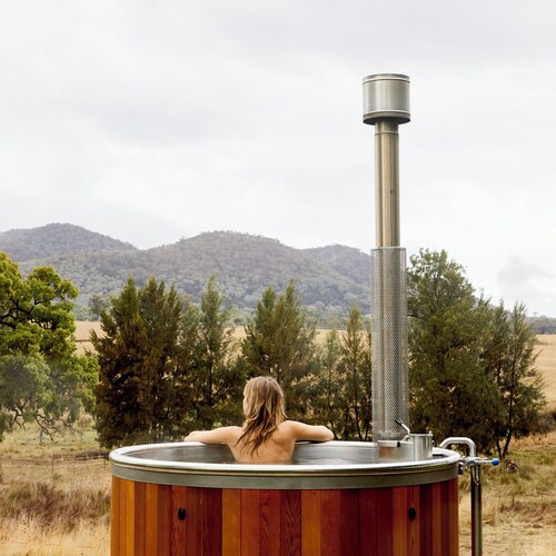 The Creek Country Retreat Wood Fired Hot Tub, And New Large Swimming Pool