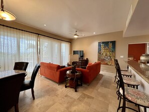 Unclassified image, 2 of 15, button