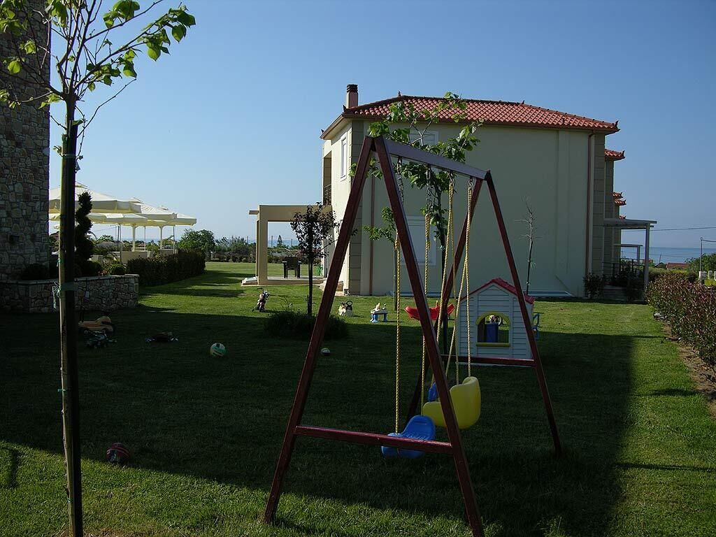 Children’s play area – outdoor