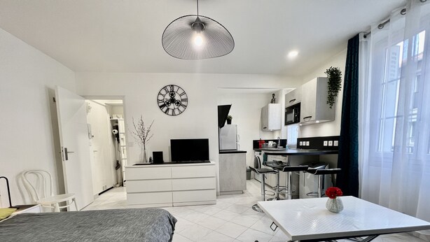 1 bedroom, iron/ironing board, free WiFi, bed sheets - 1 Bedroom Apartment in Cannes (Cannes)