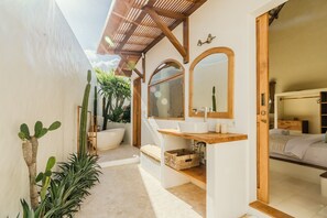 1 bedroom, in-room safe, desk, free WiFi - Romantic 1BD Villa Canggu Prime Location 5mins to Echo Beach (Canggu)