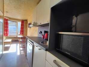 Køleskab, ovn, opvaskemaskine