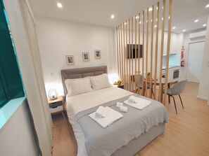 1 Schlafzimmer, Schreibtisch, Bügeleisen/Bügelbrett, kostenloses WLAN